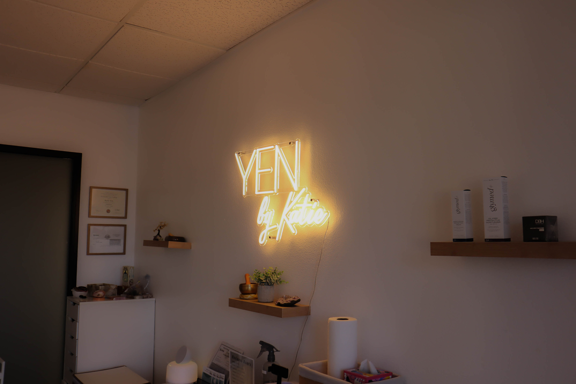 YEN by Katie studio